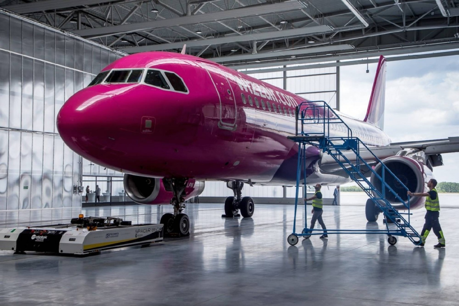 Zdjęcie w galerii na portalu naszwodzislaw.com: Nowa inwestycja w Międzynarodowym Porcie Lotniczym w Katowicach wiadomości z regionu