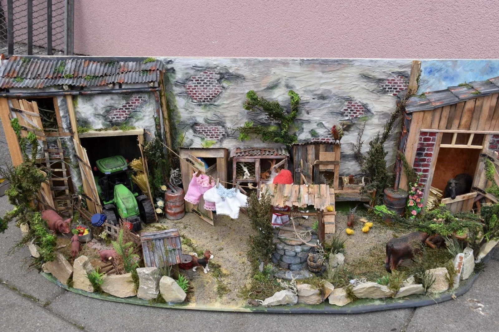 Zdjęcie w galerii na portalu naszwodzislaw.com: Wodzisławskie Skrzaty na farmie wiadomości z regionu