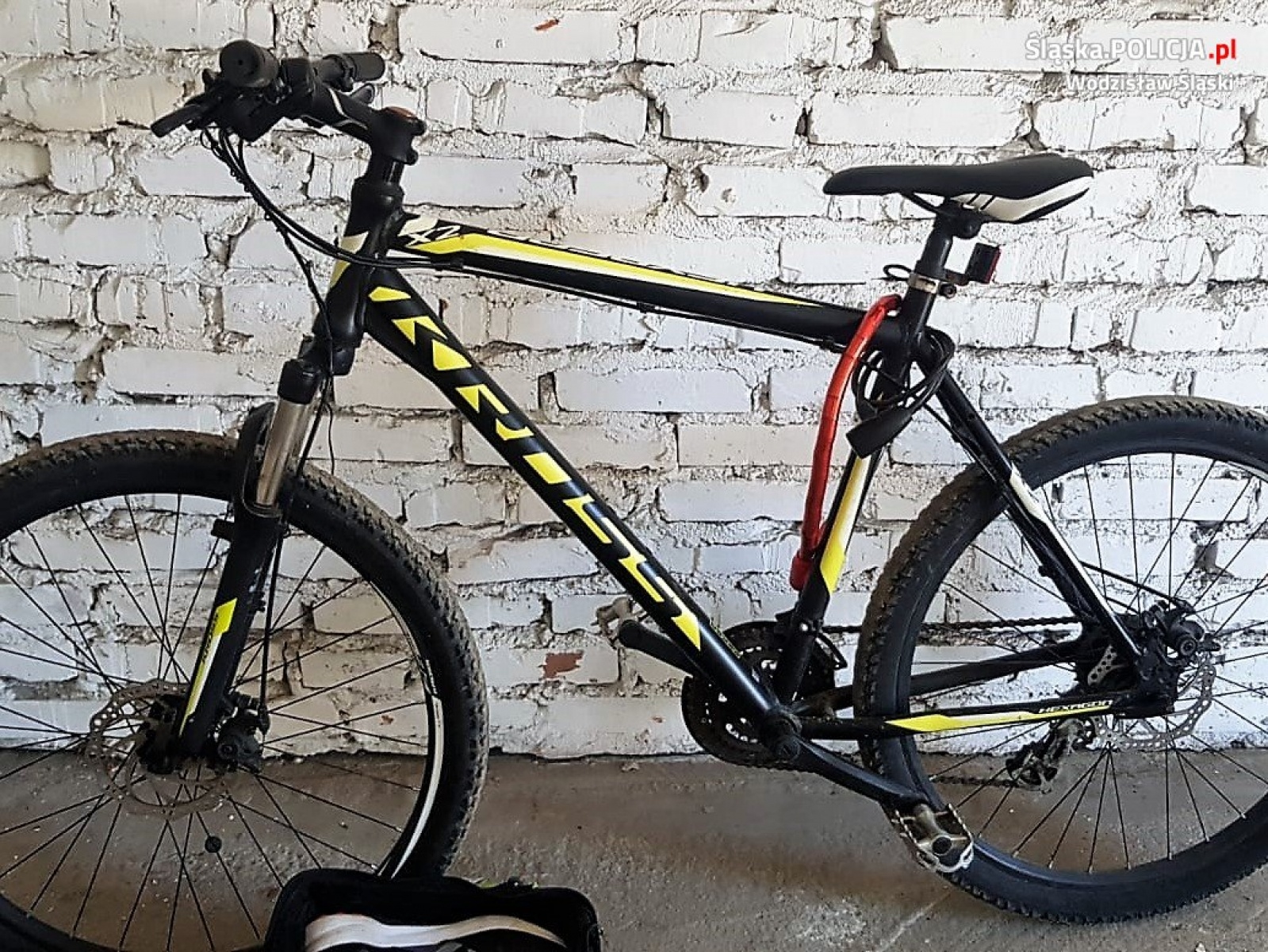 Zdjęcie w galerii na portalu naszwodzislaw.com: Właściciel roweru poszukiwany wiadomości z regionu