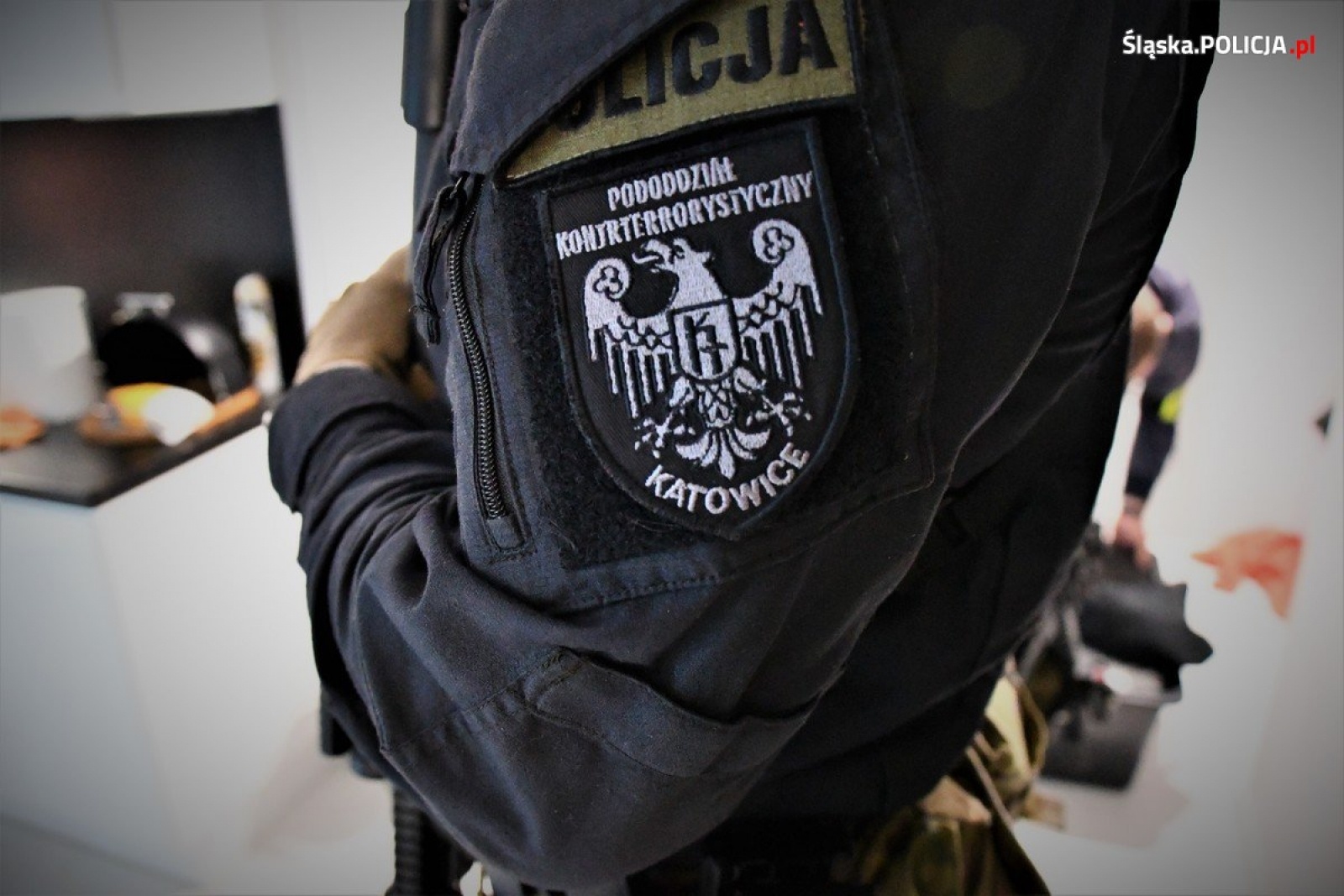 Zdjęcie w galerii na portalu naszwodzislaw.com: Gang pseudokibiców przemycał ludzi wiadomości z regionu