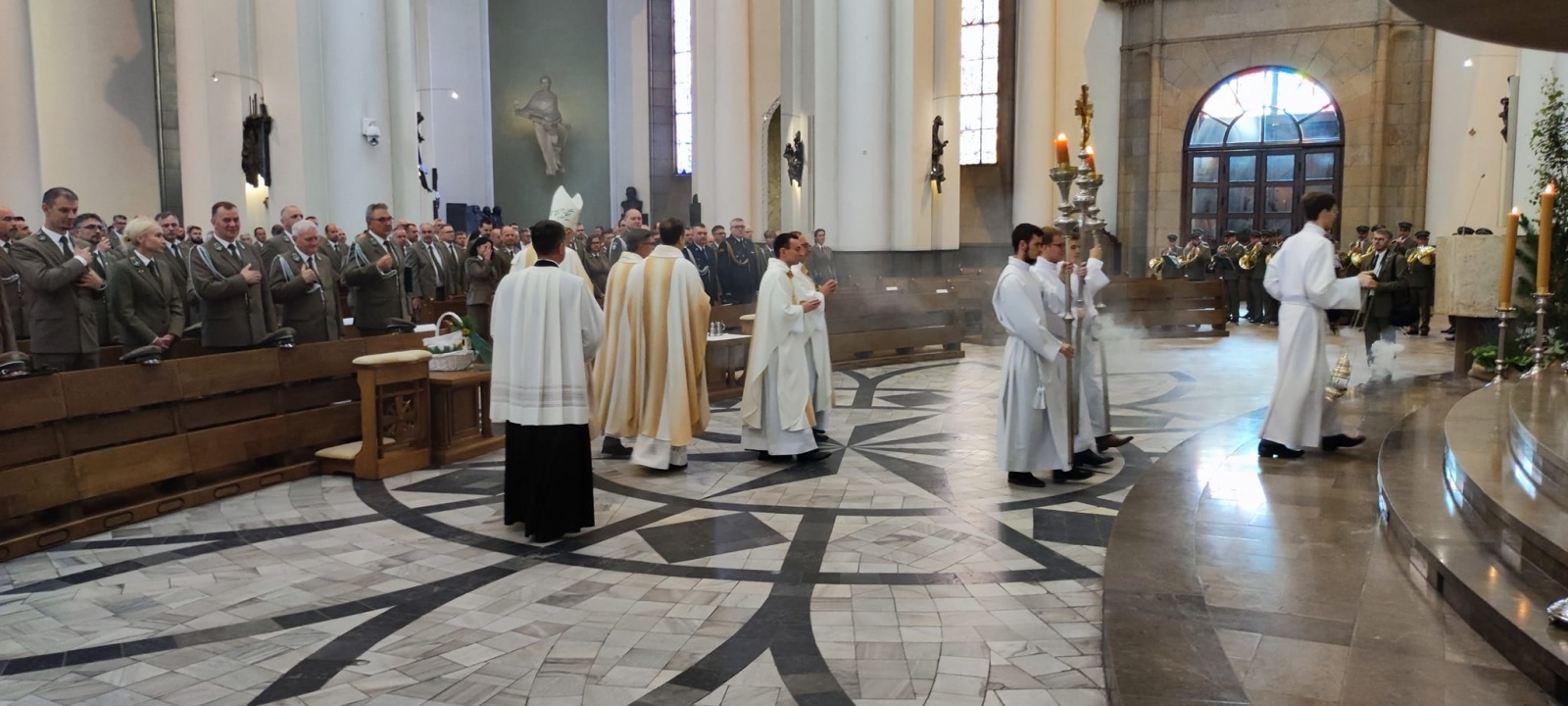 Zdjęcie w galerii na portalu naszwodzislaw.com: Niech wasza praca będzie czasem bezgłośnym uwielbianiem Pana wiadomości z regionu