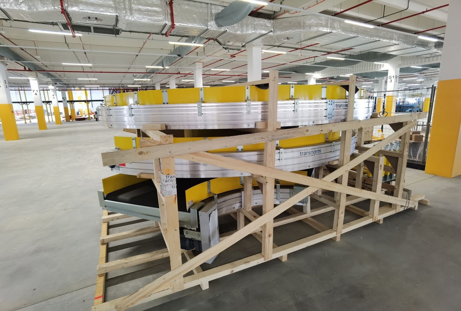 Zdjęcie w galerii na portalu naszwodzislaw.com: Raport z budowy centrum logistycznego w Gorzyczkach wiadomości z regionu