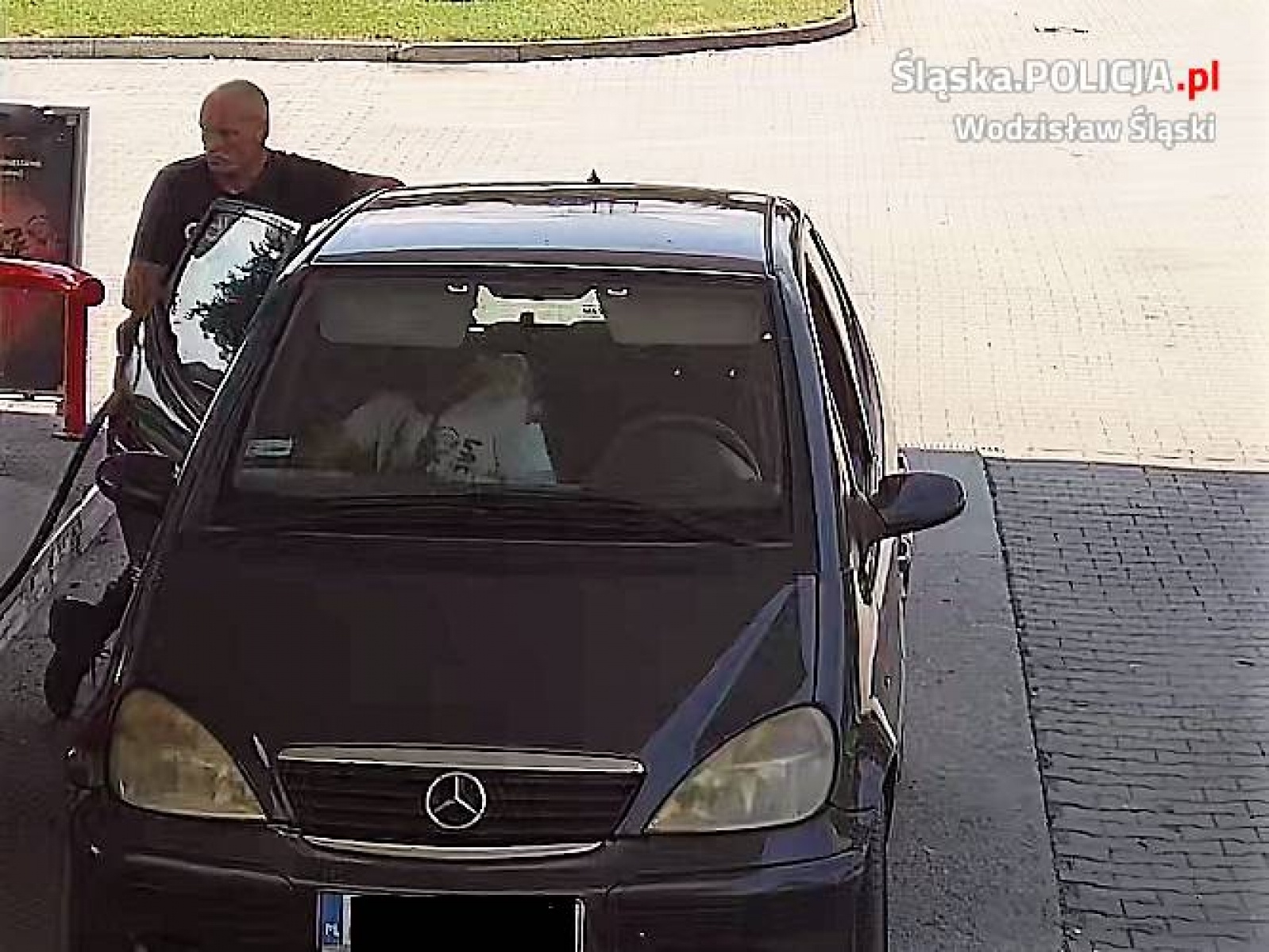 Zdjęcie w galerii na portalu naszwodzislaw.com: Ten mężczyzna podejrzany jest o kradzież paliwa wiadomości z regionu