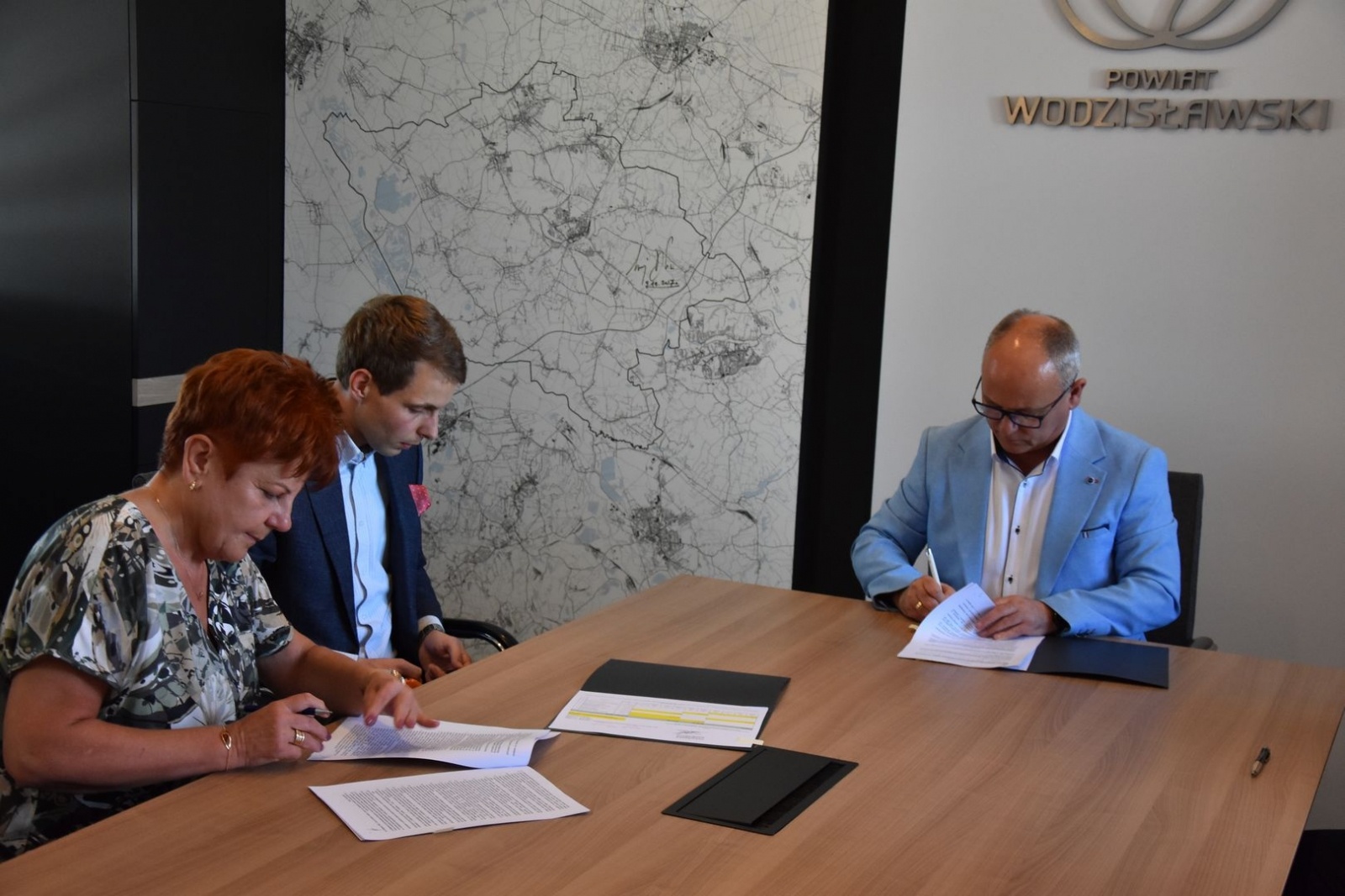 Zdjęcie w galerii na portalu naszwodzislaw.com: Dwie szkoły w centrum Wodzisławia Śl. zyskają bardziej ekologiczne ciepło wiadomości z regionu