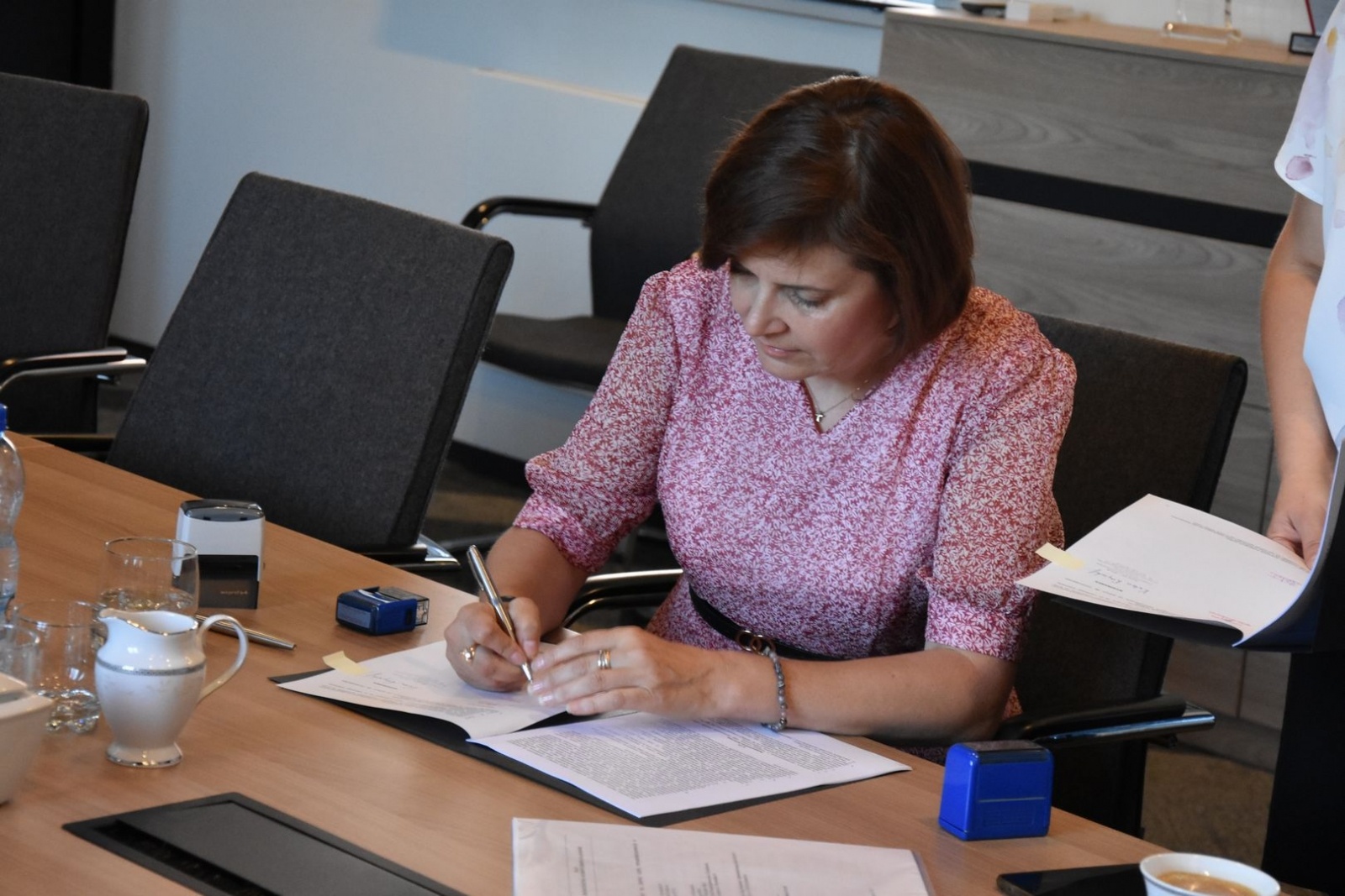 Zdjęcie w galerii na portalu naszwodzislaw.com: Przy szkole w Rydułtowach będzie bardziej estetycznie i funkcjonalnie wiadomości z regionu