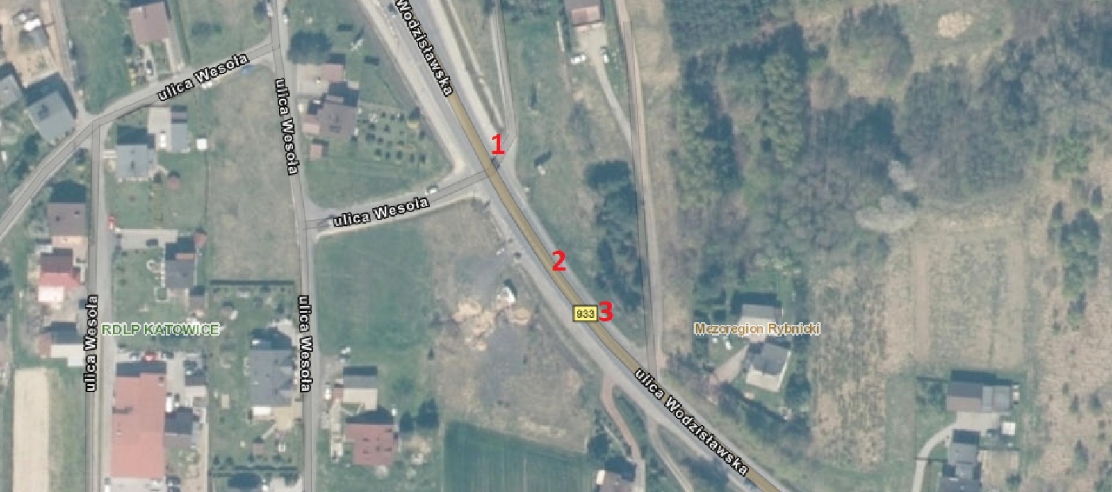 Zdjęcie w galerii na portalu naszwodzislaw.com: Niedopatrzenie i niebezpieczeństwo na DW 933 w Mszanie wiadomości z regionu