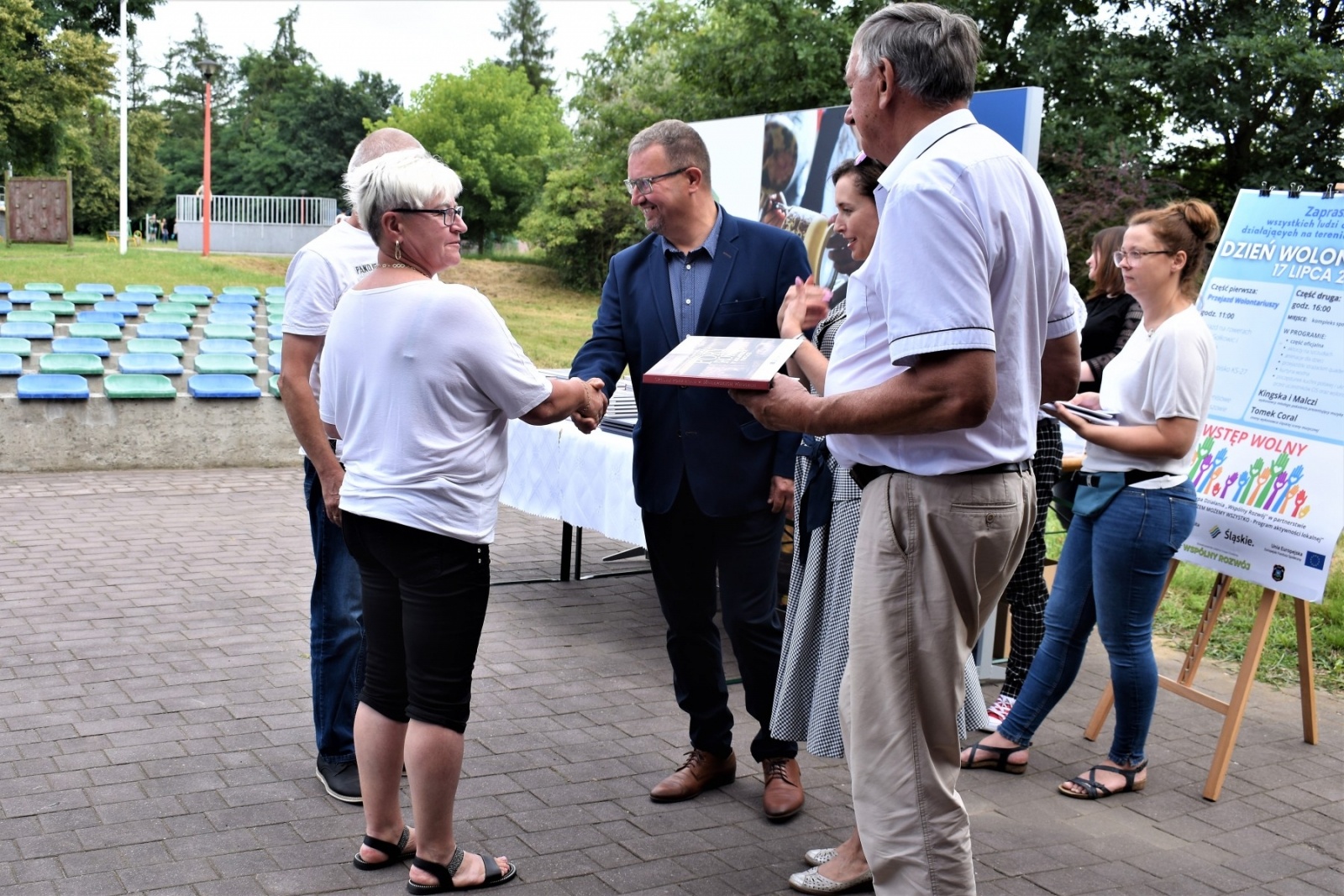 Zdjęcie w galerii na portalu naszwodzislaw.com: Ogrom uznania, wdzięczności i podziwu. Gmina Godów uhonorowała wolontariuszy wiadomości z regionu