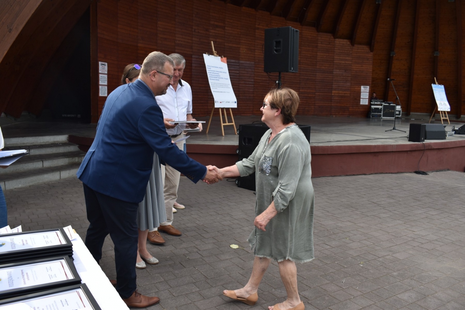 Zdjęcie w galerii na portalu naszwodzislaw.com: Ogrom uznania, wdzięczności i podziwu. Gmina Godów uhonorowała wolontariuszy wiadomości z regionu