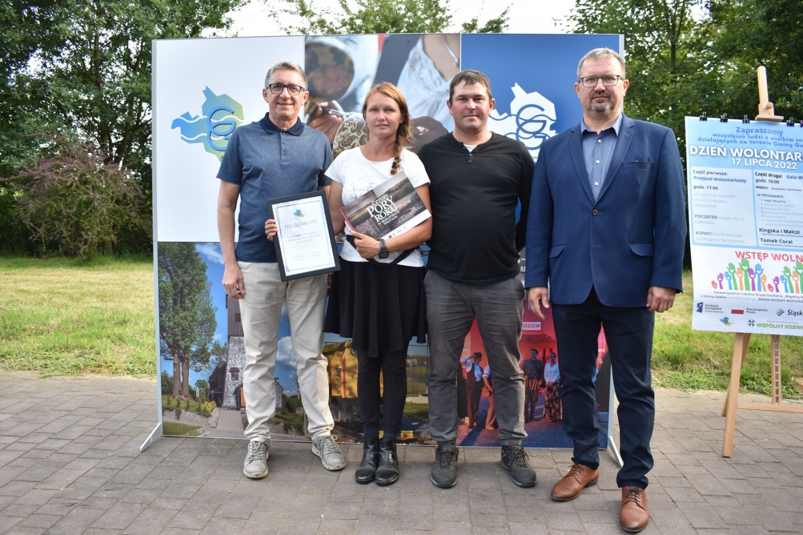 Zdjęcie w galerii na portalu naszwodzislaw.com: Ogrom uznania, wdzięczności i podziwu. Gmina Godów uhonorowała wolontariuszy wiadomości z regionu