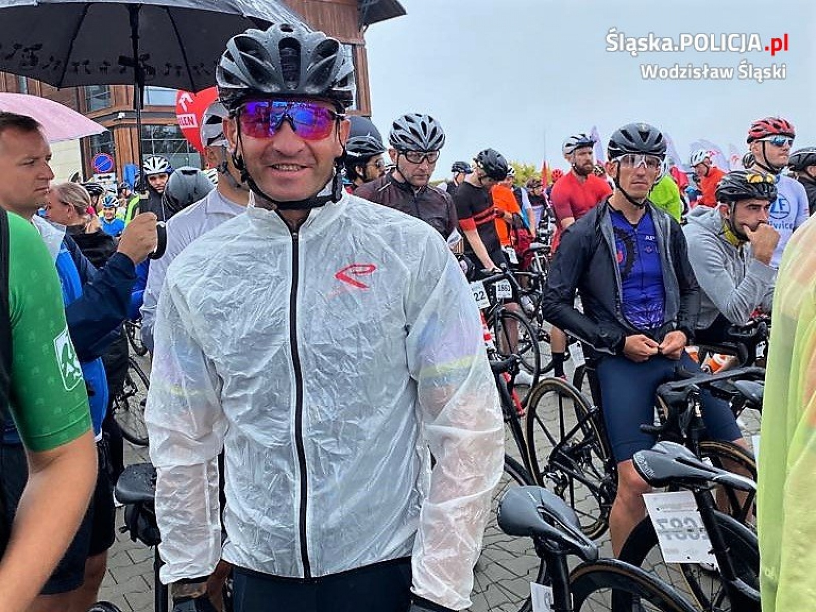 Zdjęcie w galerii na portalu naszwodzislaw.com: Wodzisławski policjant szosowym mistrzem Polski w kolarstwie górskim wiadomości z regionu
