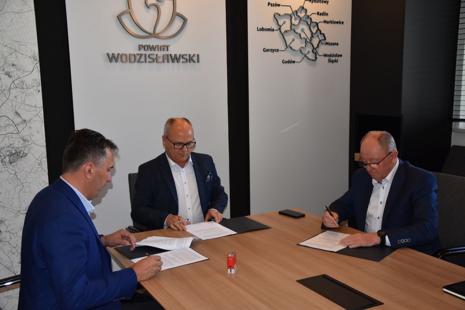 Zdjęcie w galerii na portalu naszwodzislaw.com: Wiejska w Uchylsku do przebudowy wiadomości z regionu