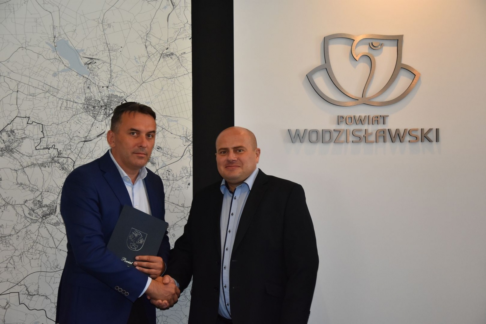 Zdjęcie w galerii na portalu naszwodzislaw.com: Wiejska w Uchylsku do przebudowy wiadomości z regionu