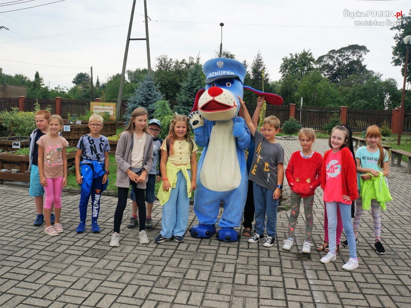Zdjęcie w galerii na portalu naszwodzislaw.com: Policjanci odwiedzili uczestników półkolonii wiadomości z regionu