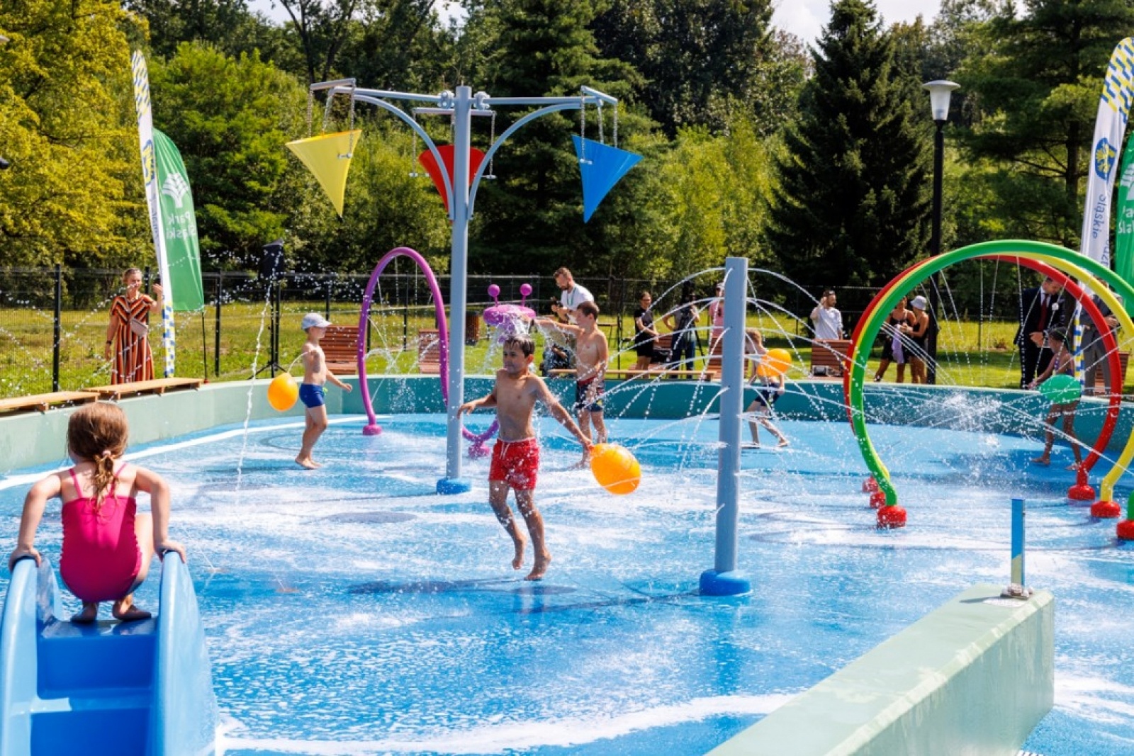 Zdjęcie w galerii na portalu naszwodzislaw.com: Nowy wodny plac zabaw na Śląsku [FOTO] wiadomości z regionu