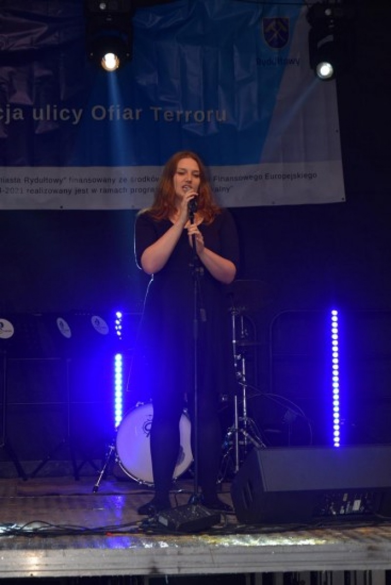 Zdjęcie w galerii na portalu naszwodzislaw.com: Dzień konsultacji na ulicy Ofiar Terroru wiadomości z regionu