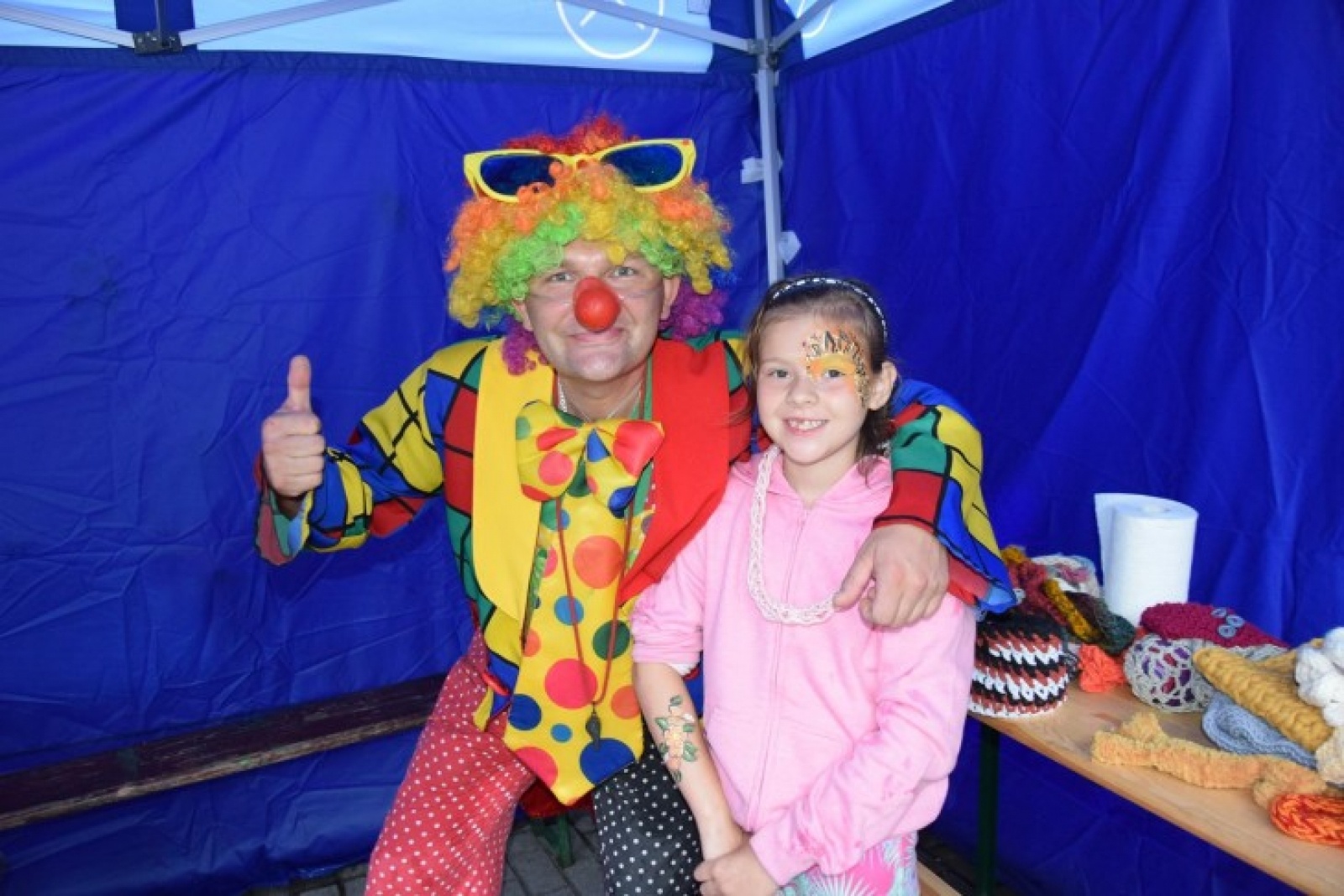 Zdjęcie w galerii na portalu naszwodzislaw.com: Dzień konsultacji na ulicy Ofiar Terroru wiadomości z regionu