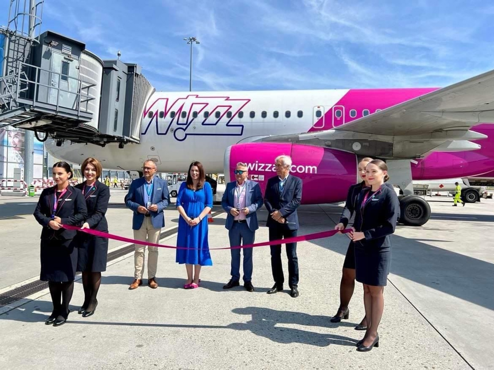 Zdjęcie w galerii na portalu naszwodzislaw.com: Wizz Air powiększa bazę we Wrocławiu. Nowe połączenia uruchomione wiadomości z regionu