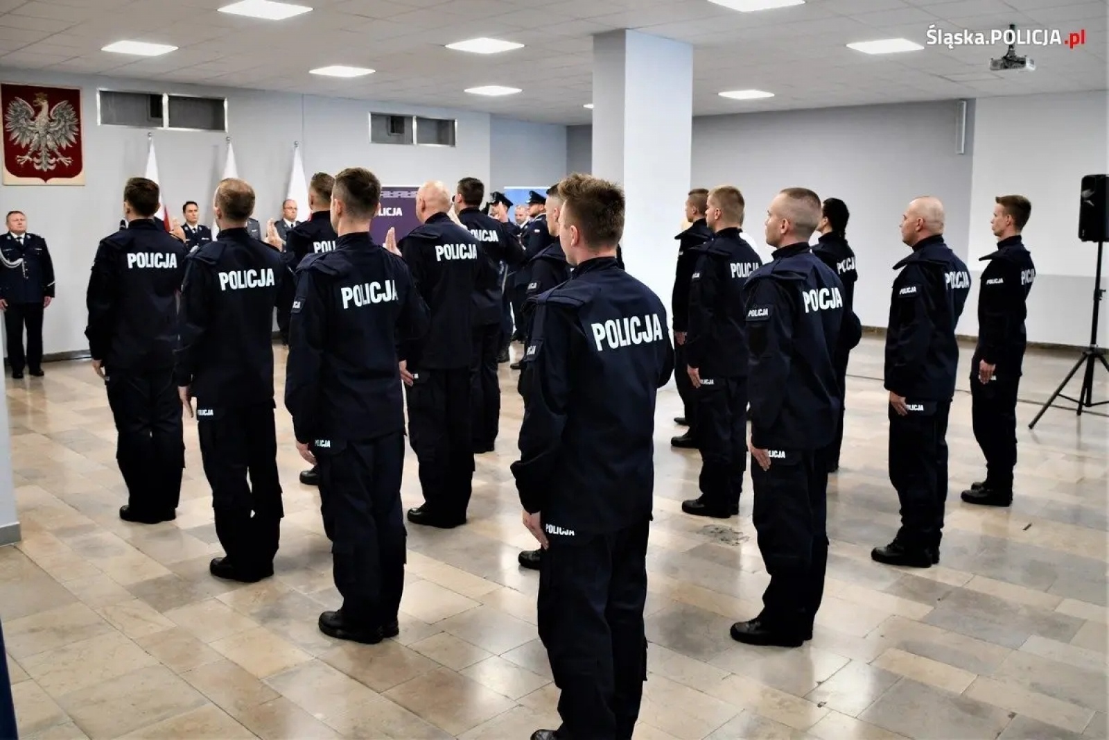 Zdjęcie w galerii na portalu naszwodzislaw.com: Nowi policjanci dla śląskich garnizonów wiadomości z regionu