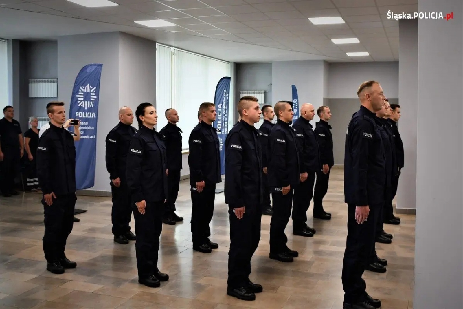 Zdjęcie w galerii na portalu naszwodzislaw.com: Nowi policjanci dla śląskich garnizonów wiadomości z regionu