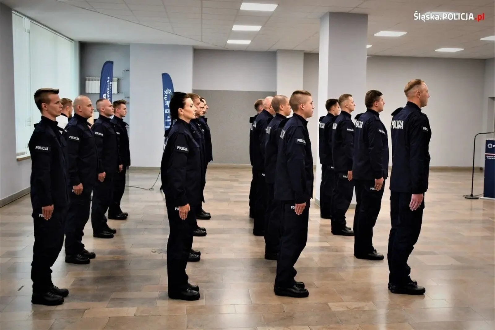 Zdjęcie w galerii na portalu naszwodzislaw.com: Nowi policjanci dla śląskich garnizonów wiadomości z regionu