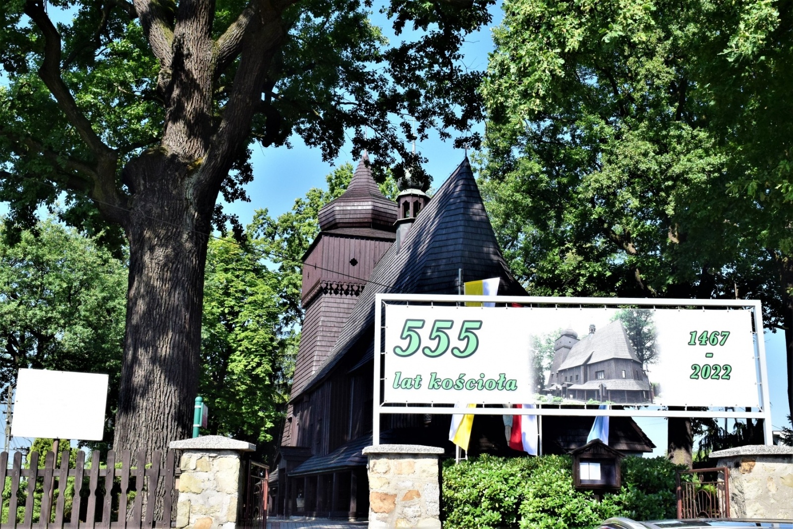 Zdjęcie w galerii na portalu naszwodzislaw.com: Kościół w Łaziskach ma już ponad pięć i pół wieku [FOTO] wiadomości z regionu