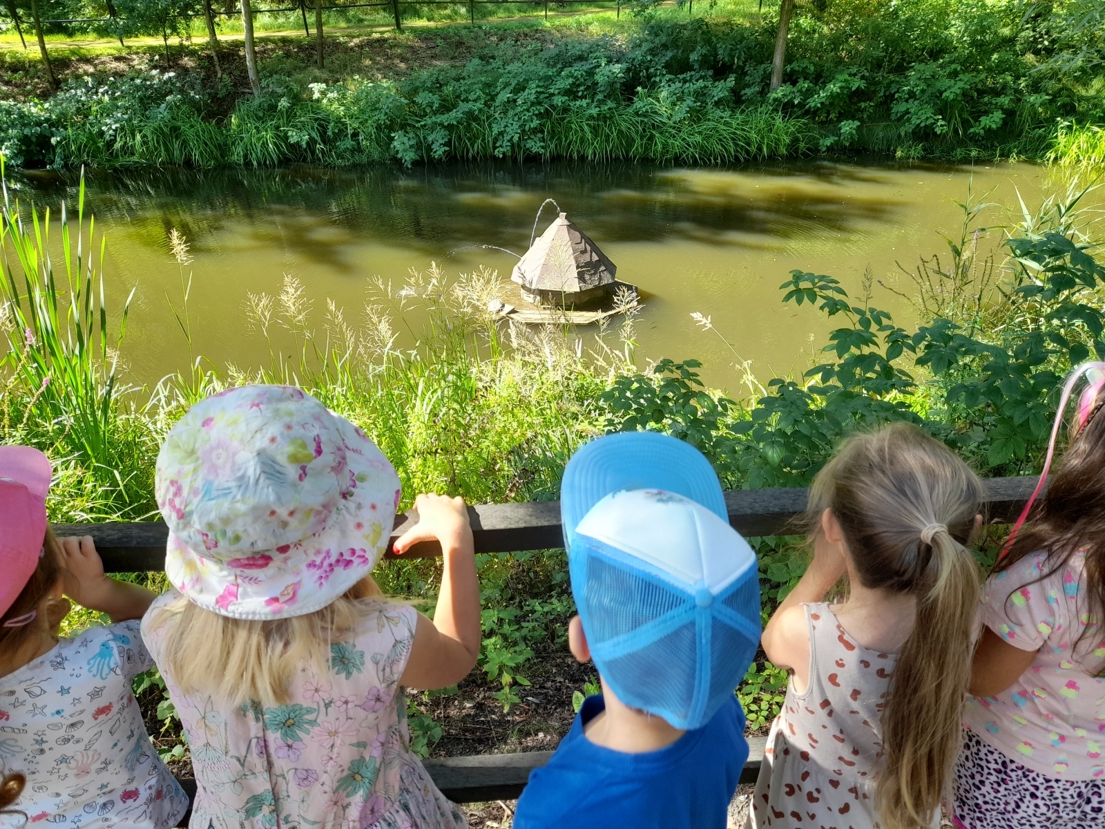 Zdjęcie w galerii na portalu naszwodzislaw.com: Integracja i zabawa. Wakacje w Przedszkolu numer 16 wiadomości z regionu