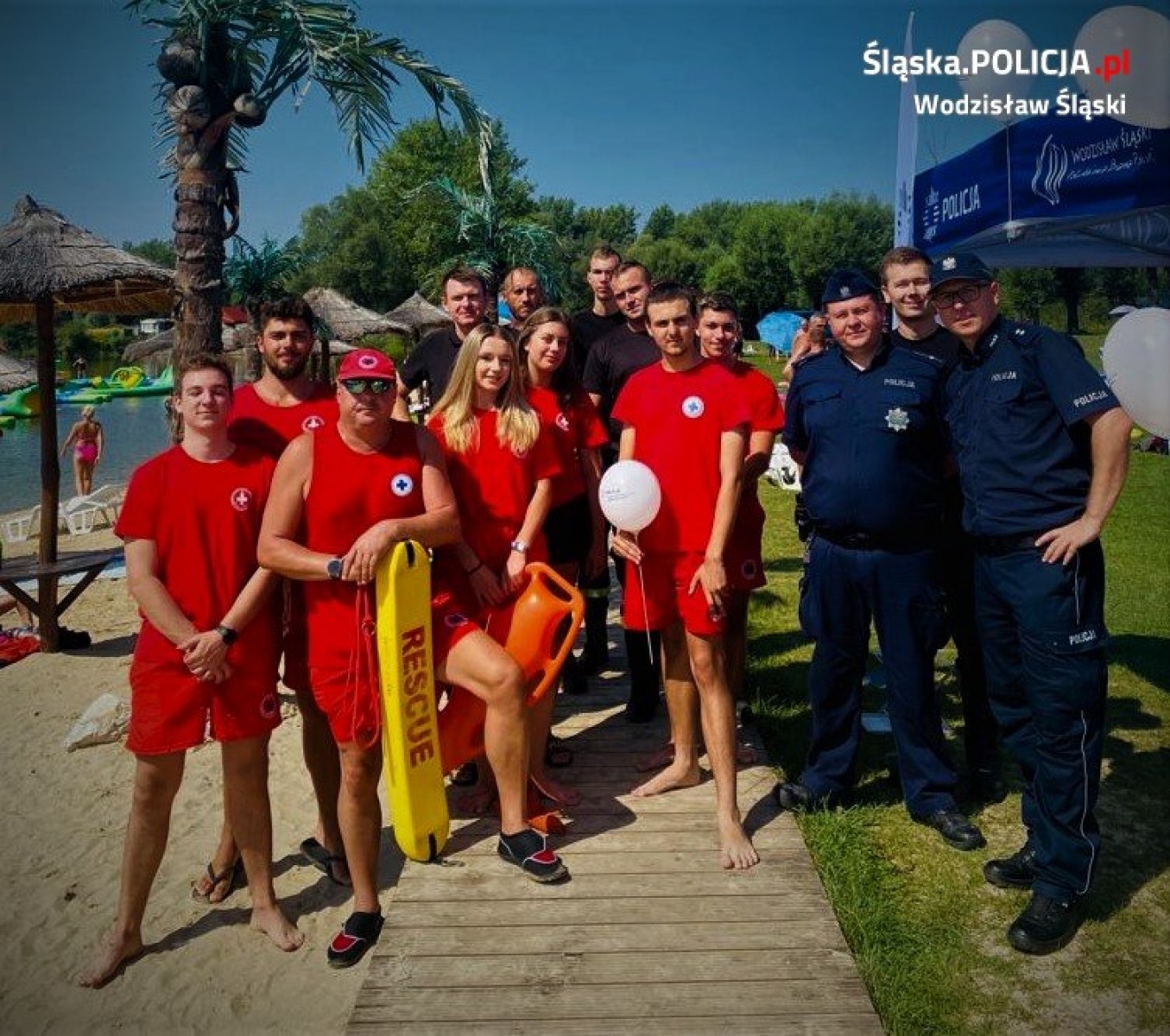 Zdjęcie w galerii na portalu naszwodzislaw.com: Wspólna akcja policji, strażaków i WOPR na ośrodku w Olzie wiadomości z regionu