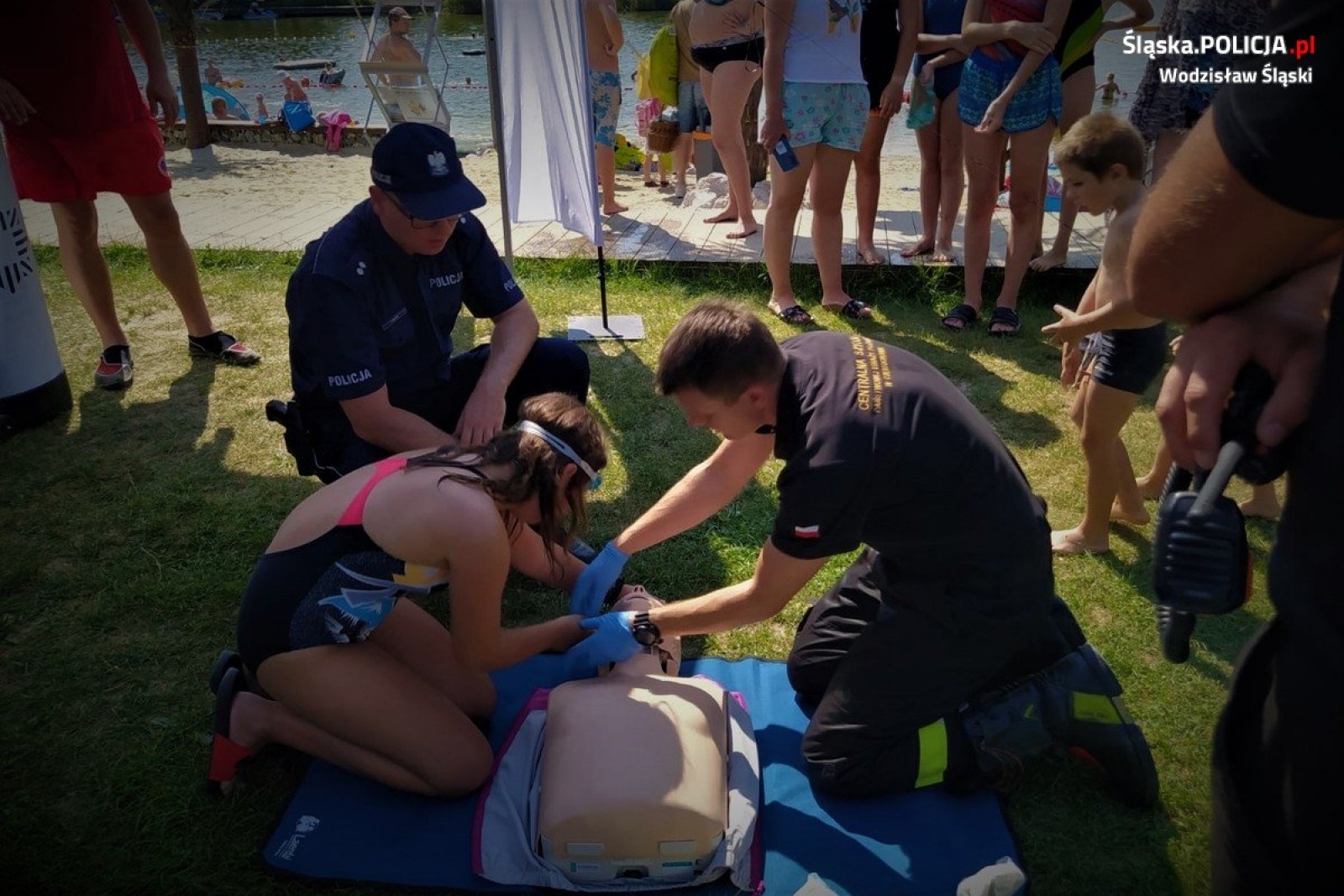 Zdjęcie w galerii na portalu naszwodzislaw.com: Wspólna akcja policji, strażaków i WOPR na ośrodku w Olzie wiadomości z regionu