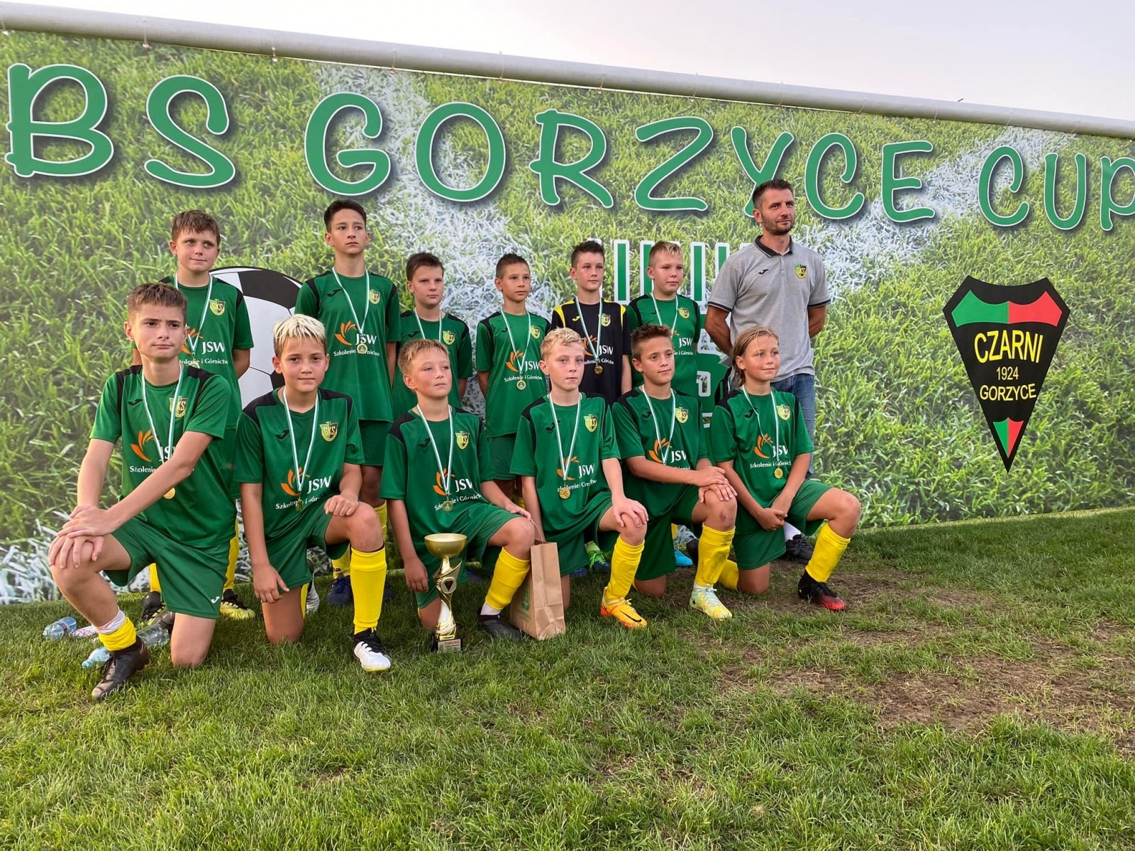 Zdjęcie w galerii na portalu naszwodzislaw.com: Emocji i goli pod dostatkiem. Gorzyce Cup na półmetku [FOTO] wiadomości z regionu