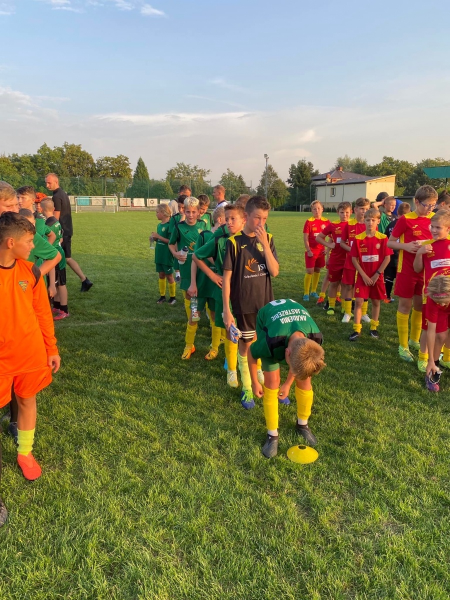 Zdjęcie w galerii na portalu naszwodzislaw.com: Emocji i goli pod dostatkiem. Gorzyce Cup na półmetku [FOTO] wiadomości z regionu