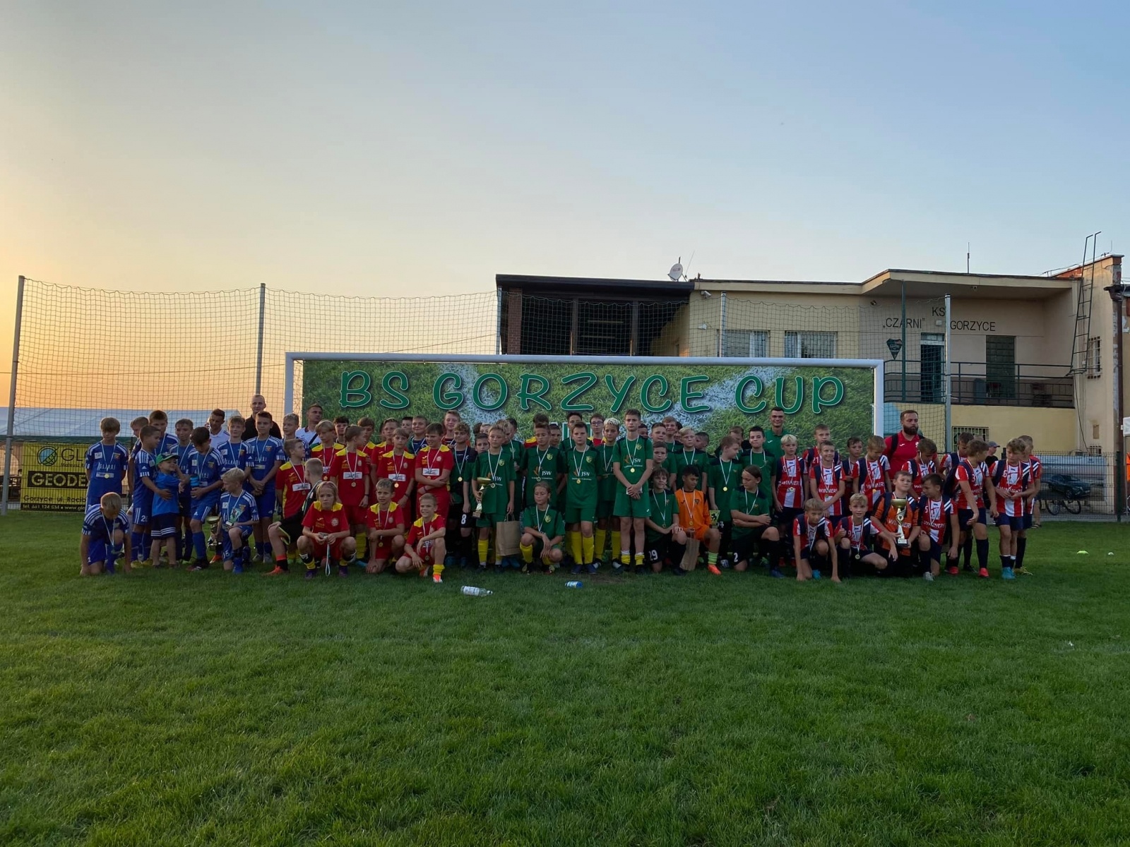 Zdjęcie w galerii na portalu naszwodzislaw.com: Emocji i goli pod dostatkiem. Gorzyce Cup na półmetku [FOTO] wiadomości z regionu