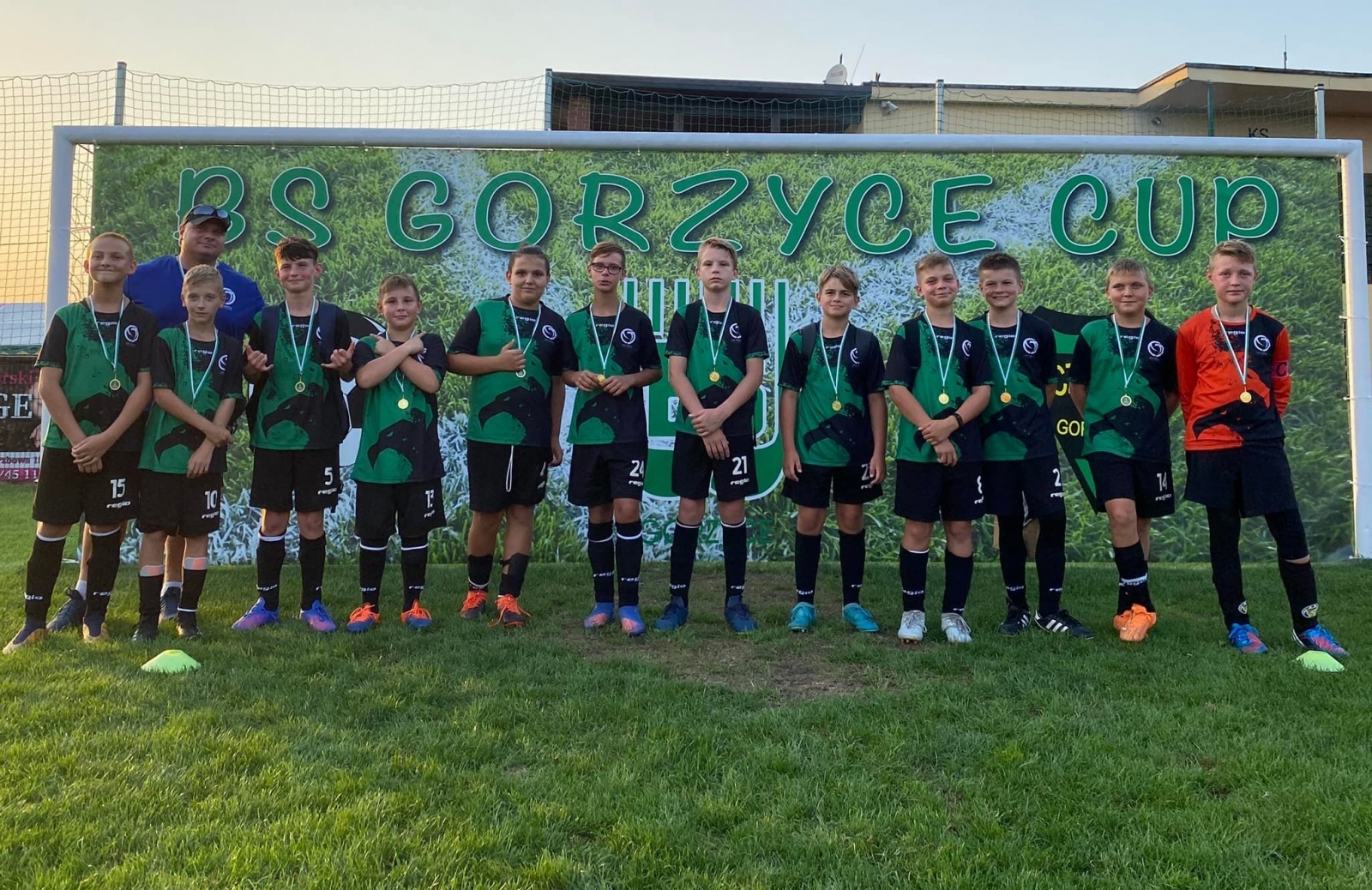 Zdjęcie w galerii na portalu naszwodzislaw.com: Emocji i goli pod dostatkiem. Gorzyce Cup na półmetku [FOTO] wiadomości z regionu