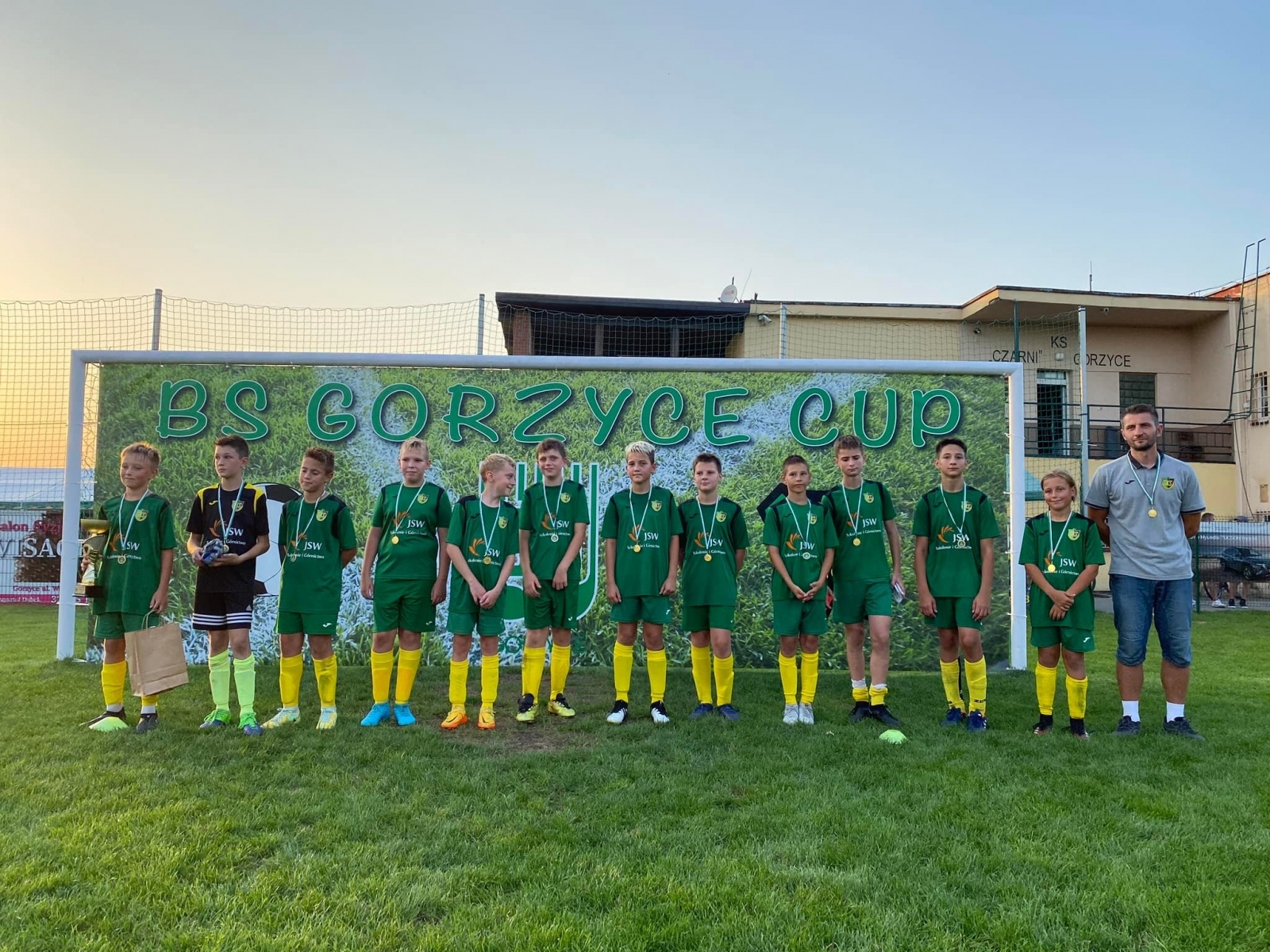 Zdjęcie w galerii na portalu naszwodzislaw.com: Emocji i goli pod dostatkiem. Gorzyce Cup na półmetku [FOTO] wiadomości z regionu