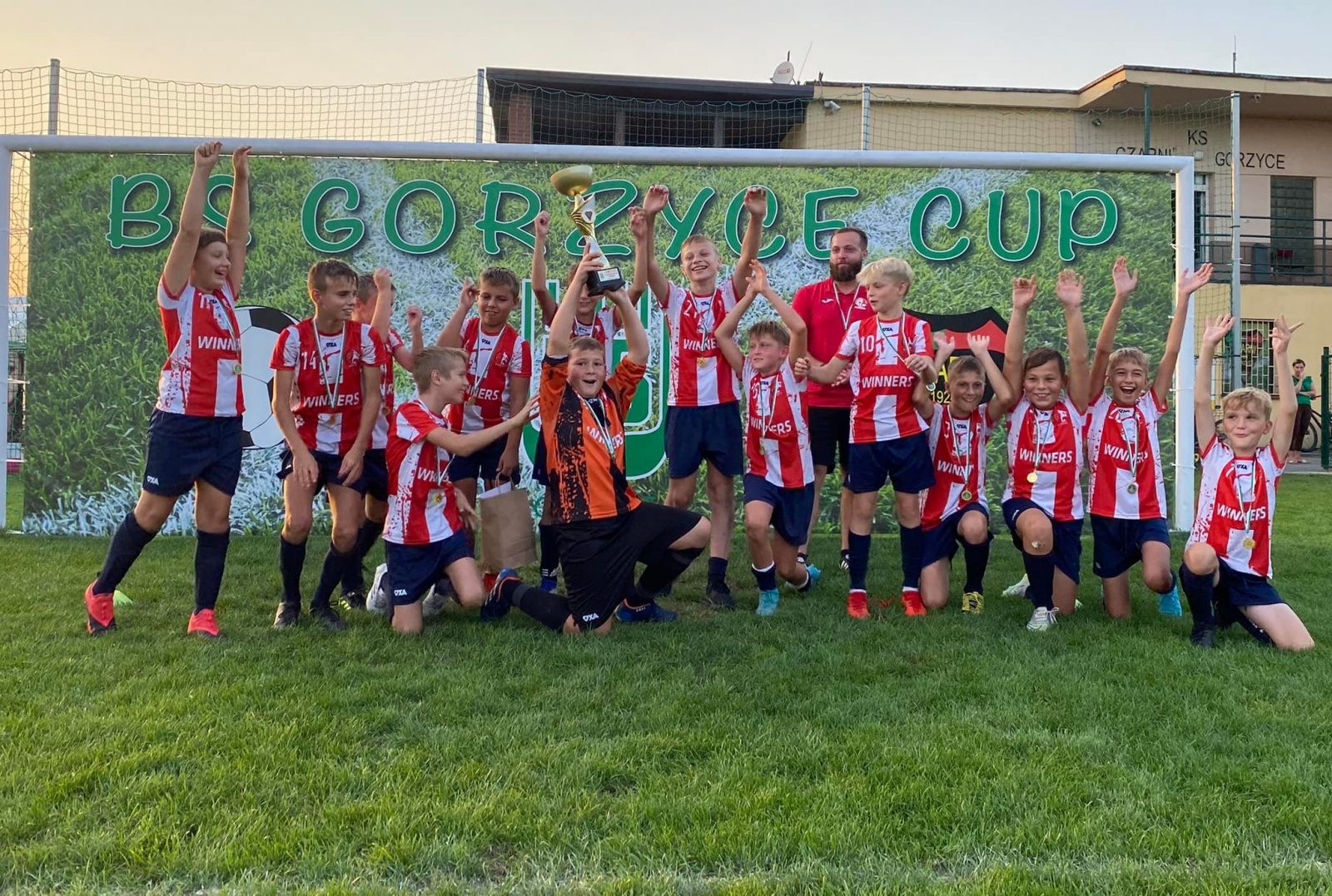 Zdjęcie w galerii na portalu naszwodzislaw.com: Emocji i goli pod dostatkiem. Gorzyce Cup na półmetku [FOTO] wiadomości z regionu