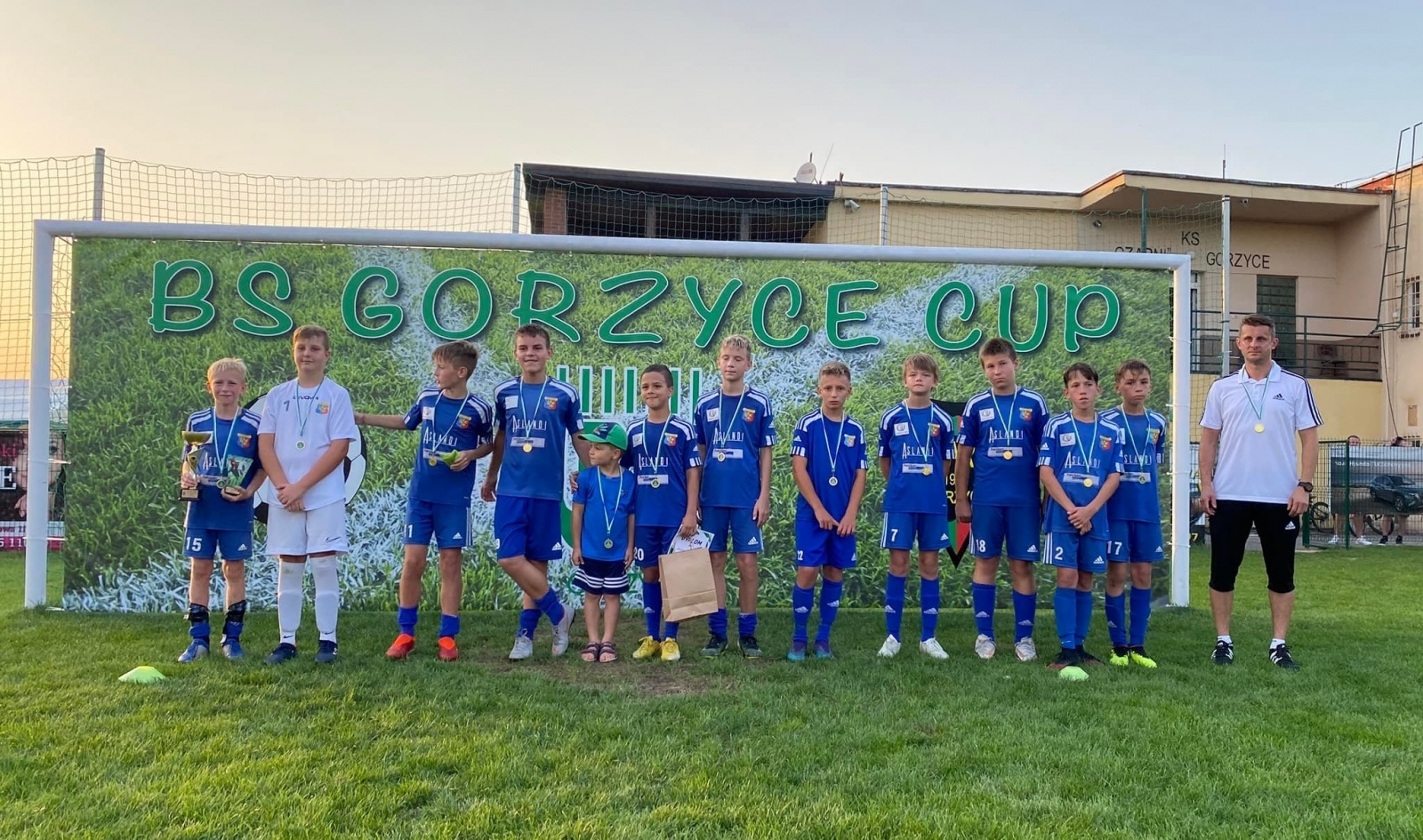 Zdjęcie w galerii na portalu naszwodzislaw.com: Emocji i goli pod dostatkiem. Gorzyce Cup na półmetku [FOTO] wiadomości z regionu