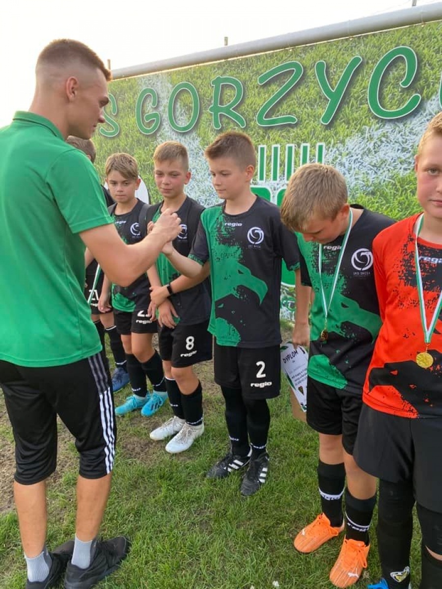 Zdjęcie w galerii na portalu naszwodzislaw.com: Emocji i goli pod dostatkiem. Gorzyce Cup na półmetku [FOTO] wiadomości z regionu