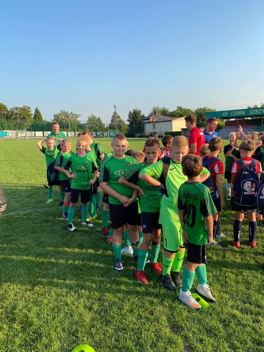 Zdjęcie w galerii na portalu naszwodzislaw.com: Emocji i goli pod dostatkiem. Gorzyce Cup na półmetku [FOTO] wiadomości z regionu