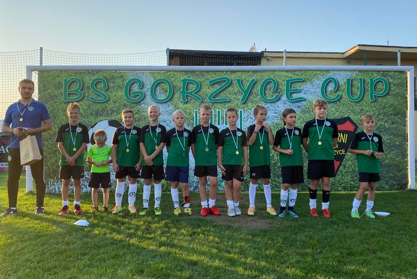 Zdjęcie w galerii na portalu naszwodzislaw.com: Emocji i goli pod dostatkiem. Gorzyce Cup na półmetku [FOTO] wiadomości z regionu