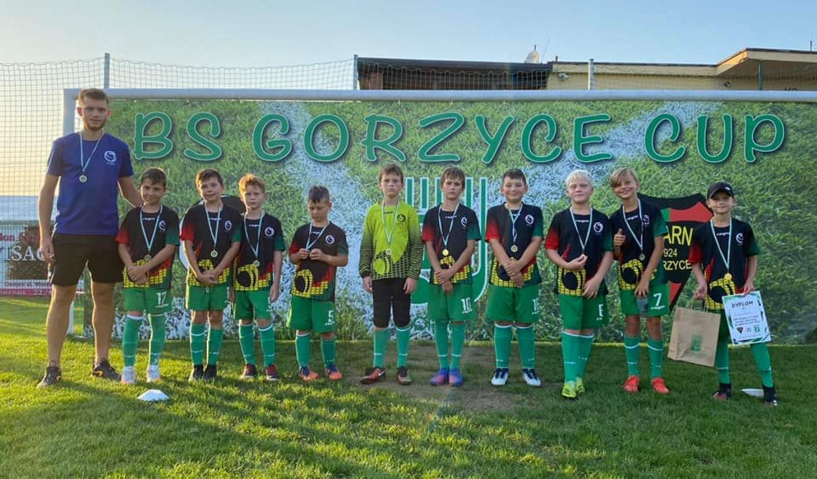 Zdjęcie w galerii na portalu naszwodzislaw.com: Emocji i goli pod dostatkiem. Gorzyce Cup na półmetku [FOTO] wiadomości z regionu