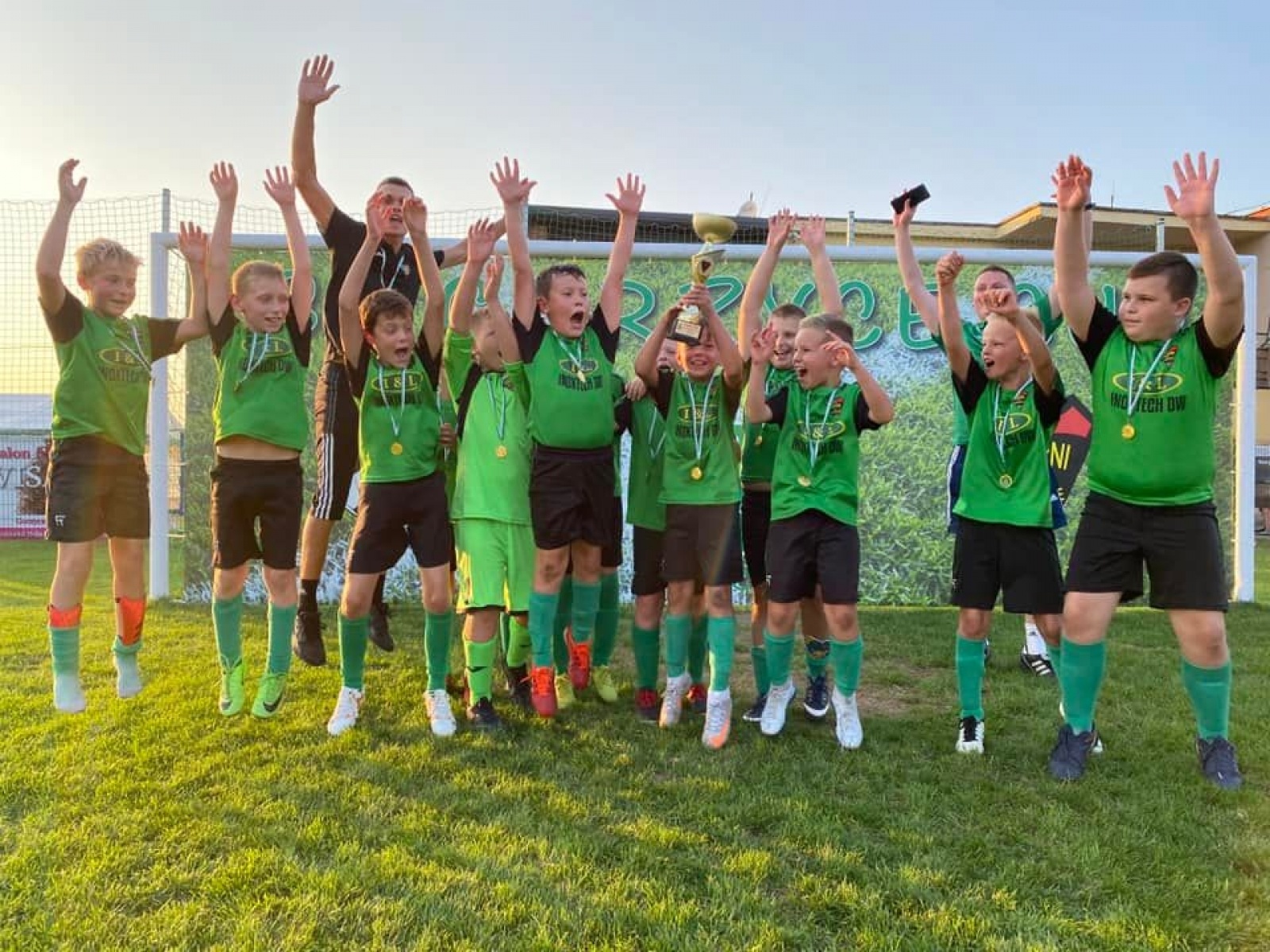 Zdjęcie w galerii na portalu naszwodzislaw.com: Emocji i goli pod dostatkiem. Gorzyce Cup na półmetku [FOTO] wiadomości z regionu