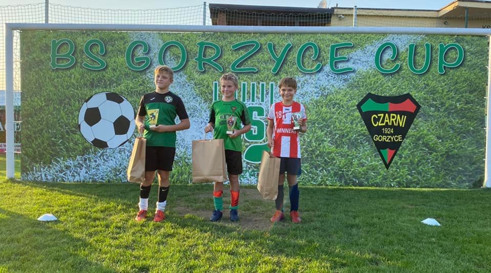 Zdjęcie w galerii na portalu naszwodzislaw.com: Emocji i goli pod dostatkiem. Gorzyce Cup na półmetku [FOTO] wiadomości z regionu