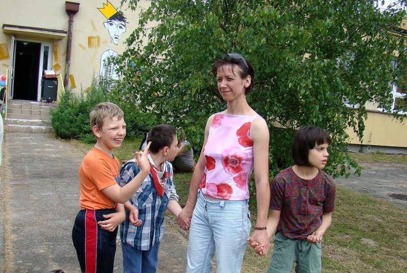 Zdjęcie w galerii na portalu naszwodzislaw.com: Uczniowie za kierownicami terenówek wiadomości z regionu