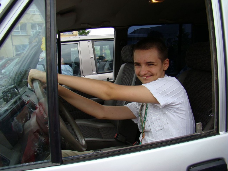 Zdjęcie w galerii na portalu naszwodzislaw.com: Uczniowie za kierownicami terenówek wiadomości z regionu