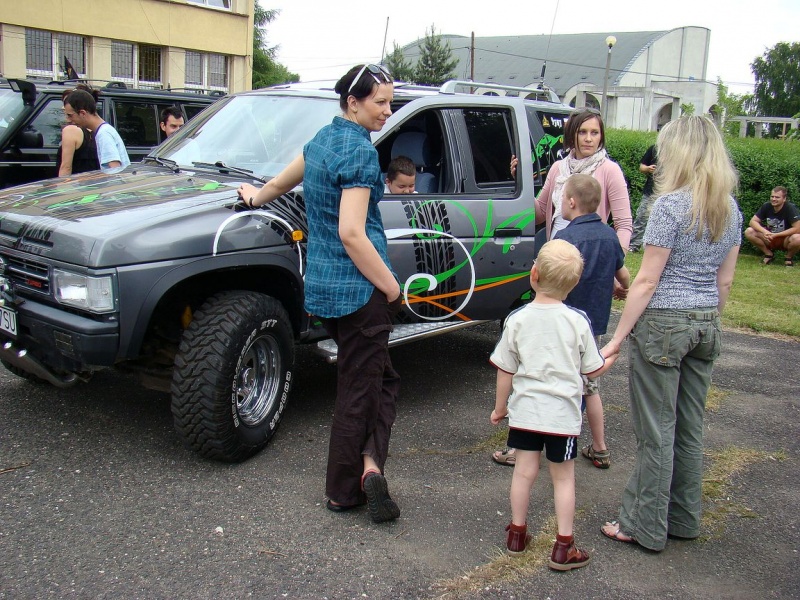 Zdjęcie w galerii na portalu naszwodzislaw.com: Uczniowie za kierownicami terenówek wiadomości z regionu
