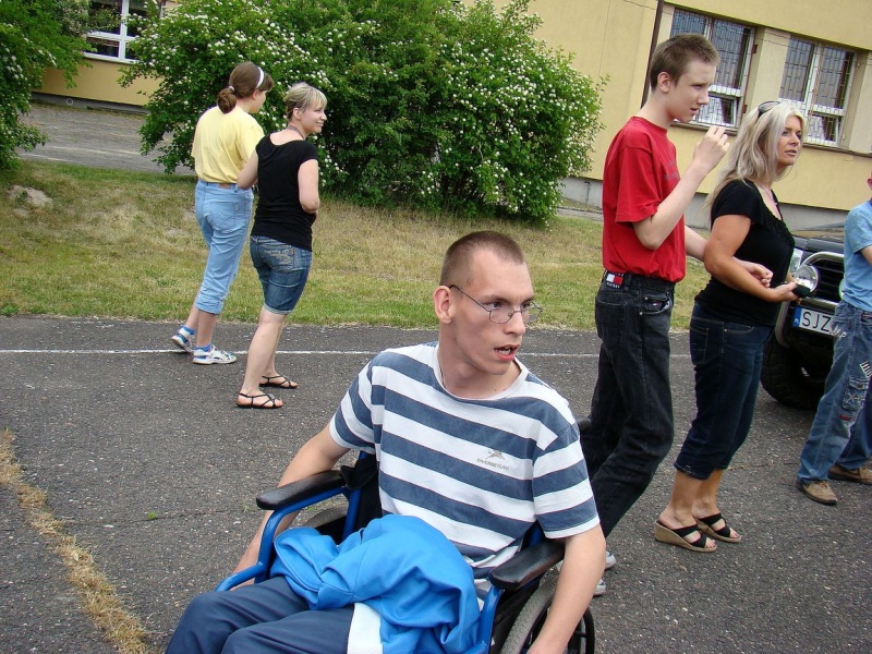 Zdjęcie w galerii na portalu naszwodzislaw.com: Uczniowie za kierownicami terenówek wiadomości z regionu