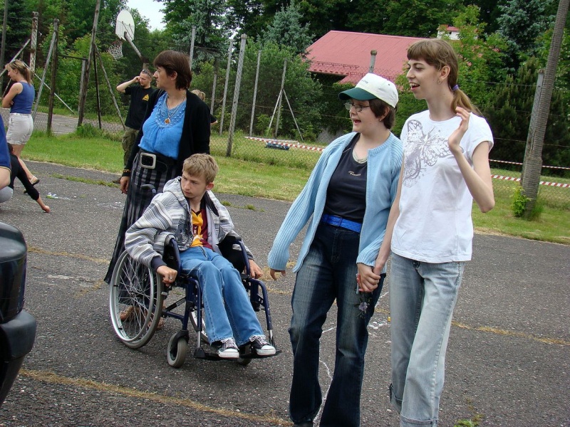 Zdjęcie w galerii na portalu naszwodzislaw.com: Uczniowie za kierownicami terenówek wiadomości z regionu