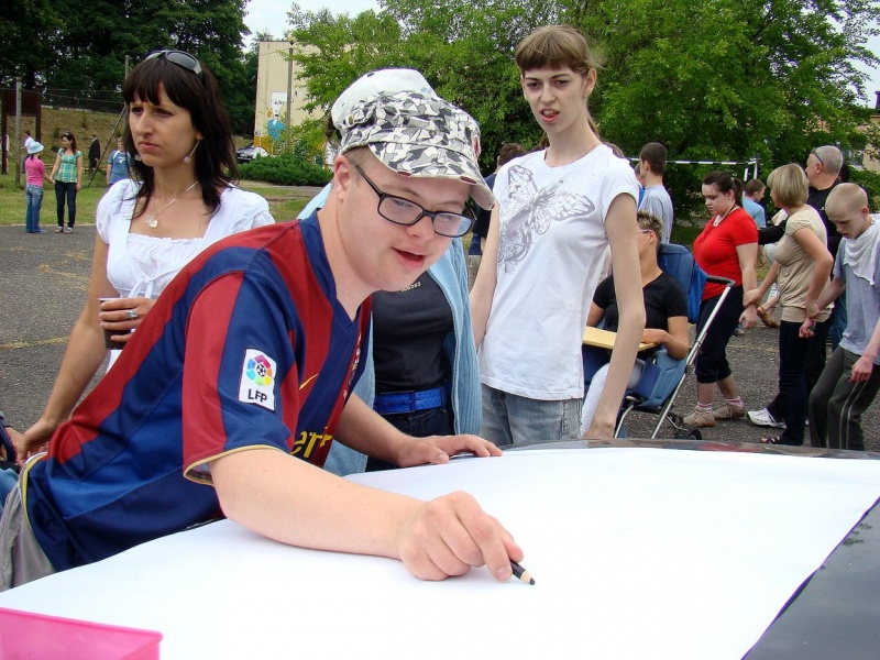 Zdjęcie w galerii na portalu naszwodzislaw.com: Uczniowie za kierownicami terenówek wiadomości z regionu