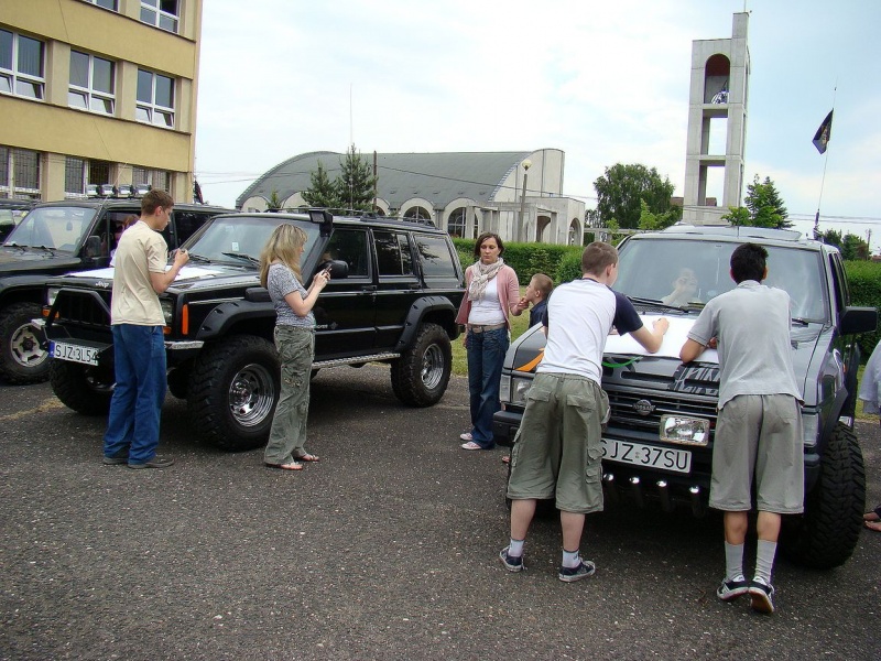 Zdjęcie w galerii na portalu naszwodzislaw.com: Uczniowie za kierownicami terenówek wiadomości z regionu