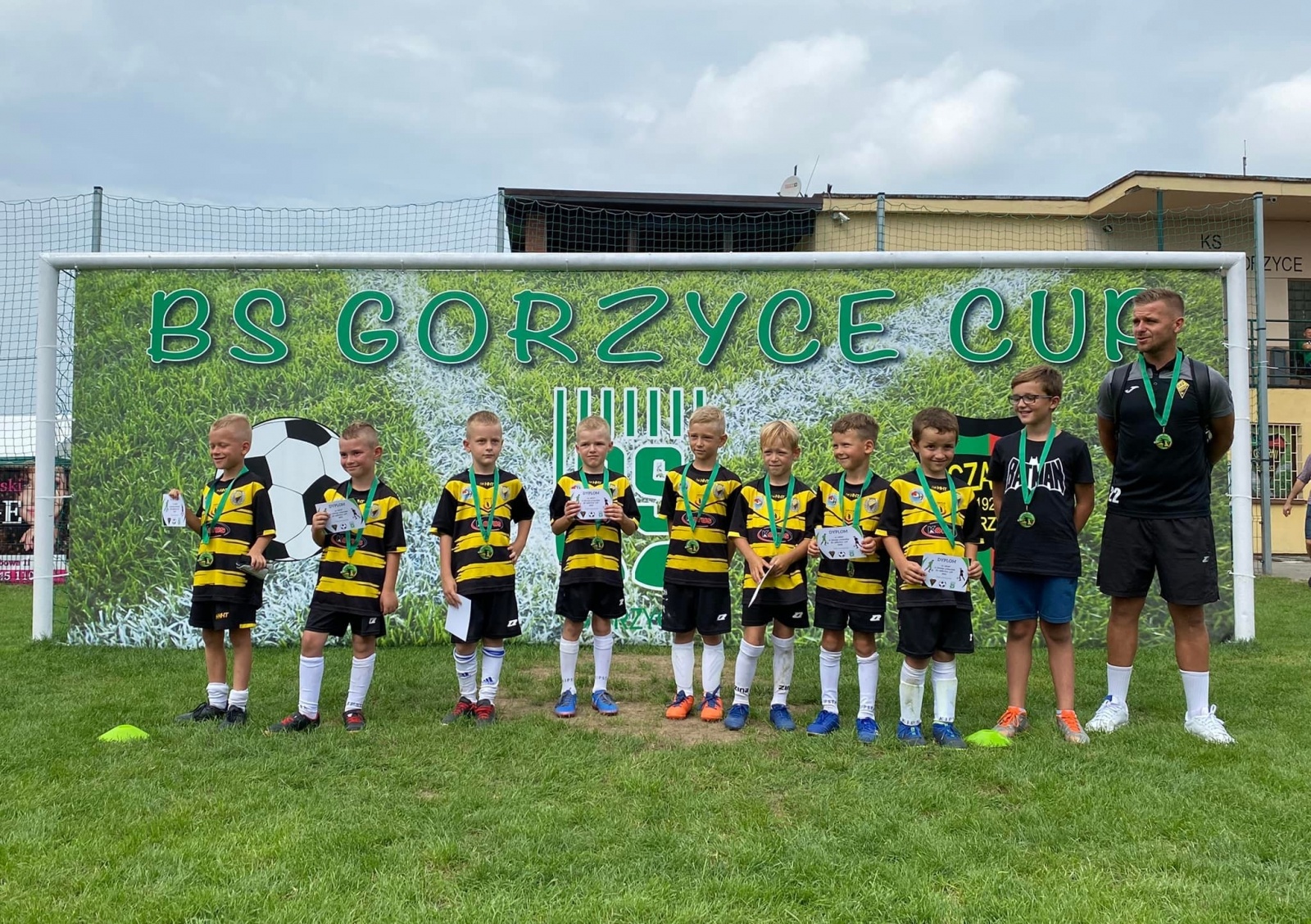 Zdjęcie w galerii na portalu naszwodzislaw.com: Młodzi piłkarze dali czadu na finał Gorzyce Cup 2022 [FOTO] wiadomości z regionu