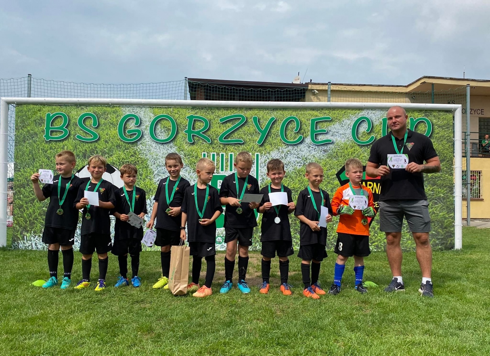 Zdjęcie w galerii na portalu naszwodzislaw.com: Młodzi piłkarze dali czadu na finał Gorzyce Cup 2022 [FOTO] wiadomości z regionu